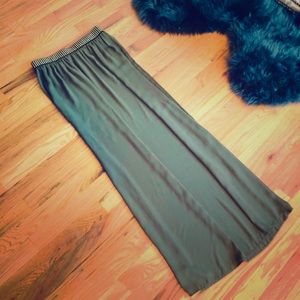 Francesca’s maxi skirt❤️